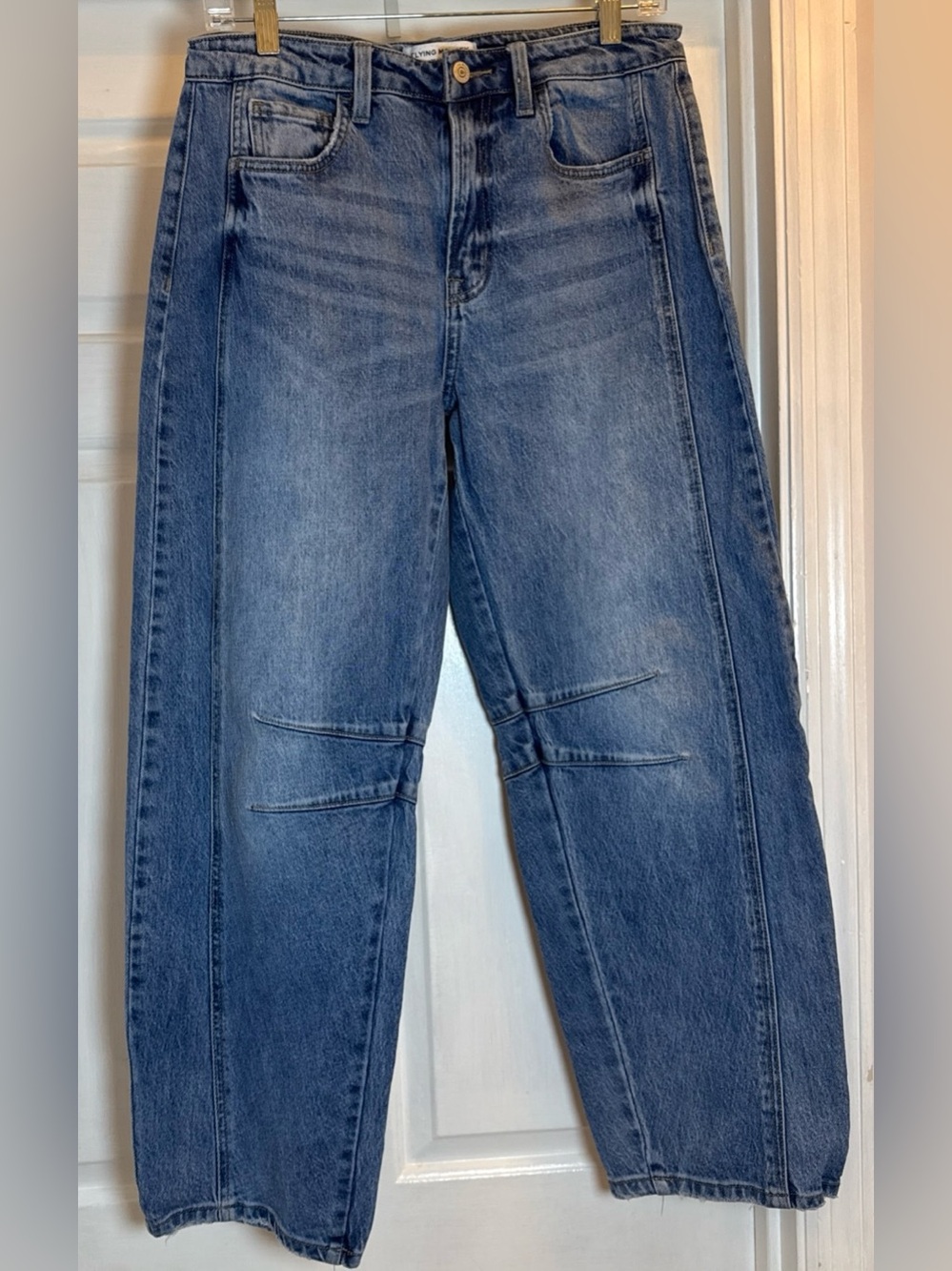 Flying Monkey High Rise Barrel Jeans Medium Wash Blue Denim Size 29 Darted Knees